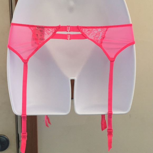 Victoria Secret garter belt - Picture 5 of 6